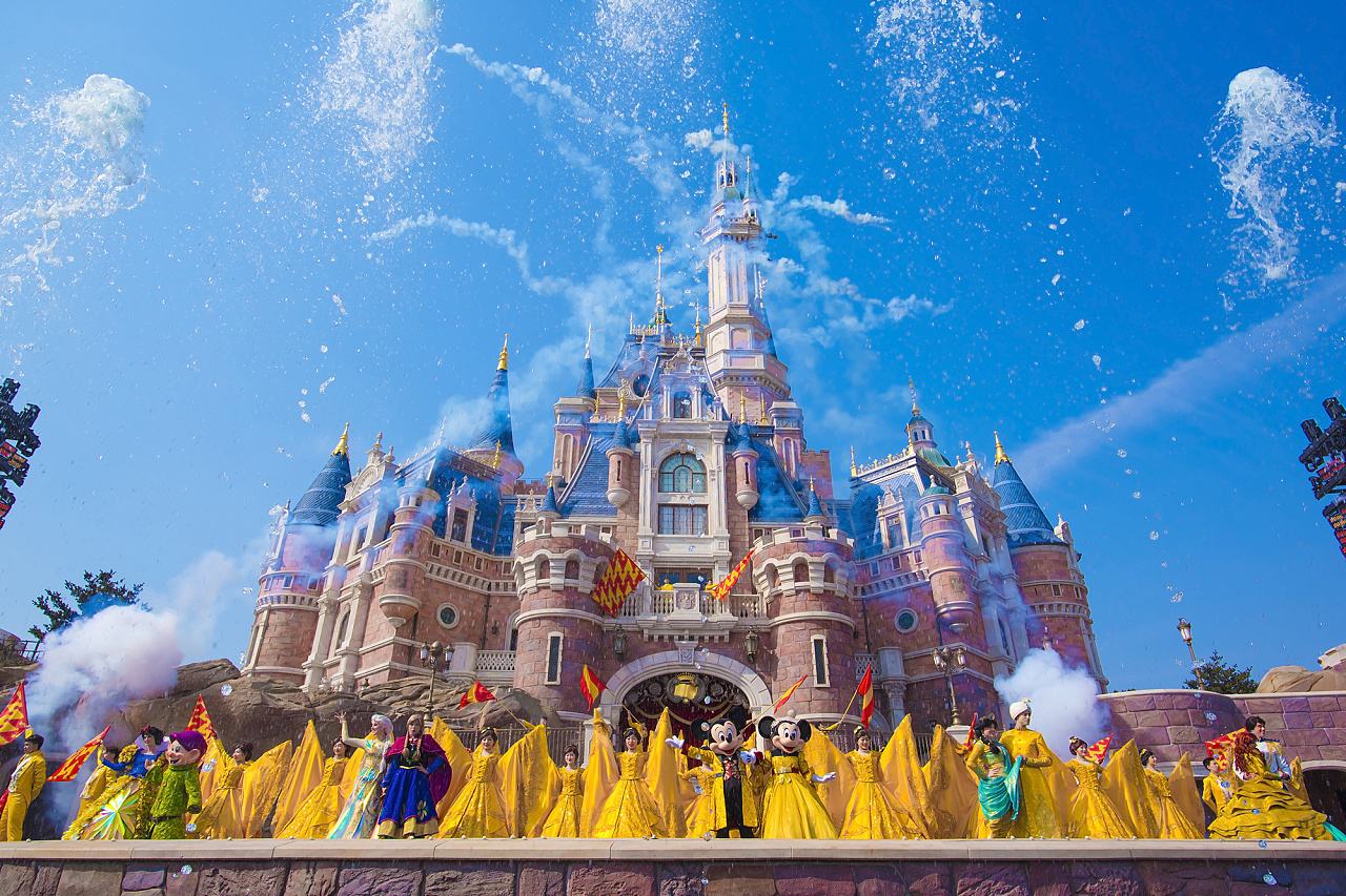 沪苏杭+迪士尼：登环球金融中心、嗨玩迪士尼乐