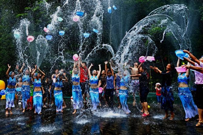 4月10日相约版纳泼水节